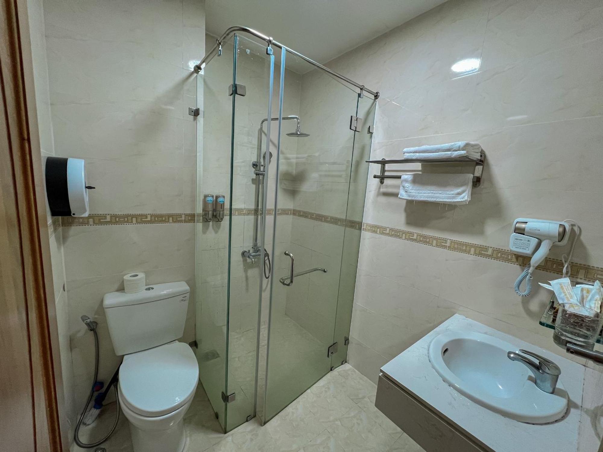 Hotel Khach San Doan 198 Da Lat Khu Chi Lăng Zewnętrze zdjęcie