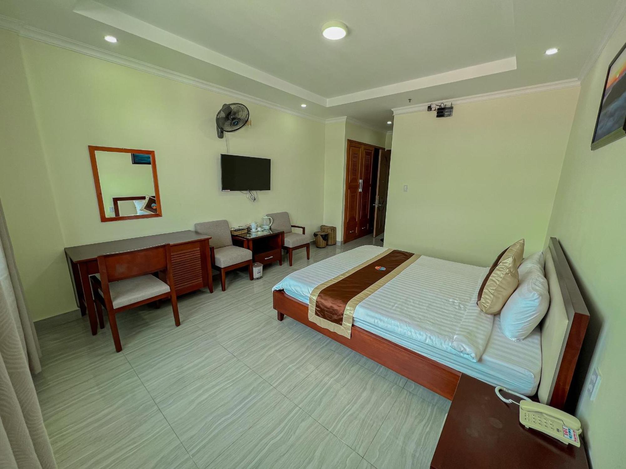 Hotel Khach San Doan 198 Da Lat Khu Chi Lăng Zewnętrze zdjęcie