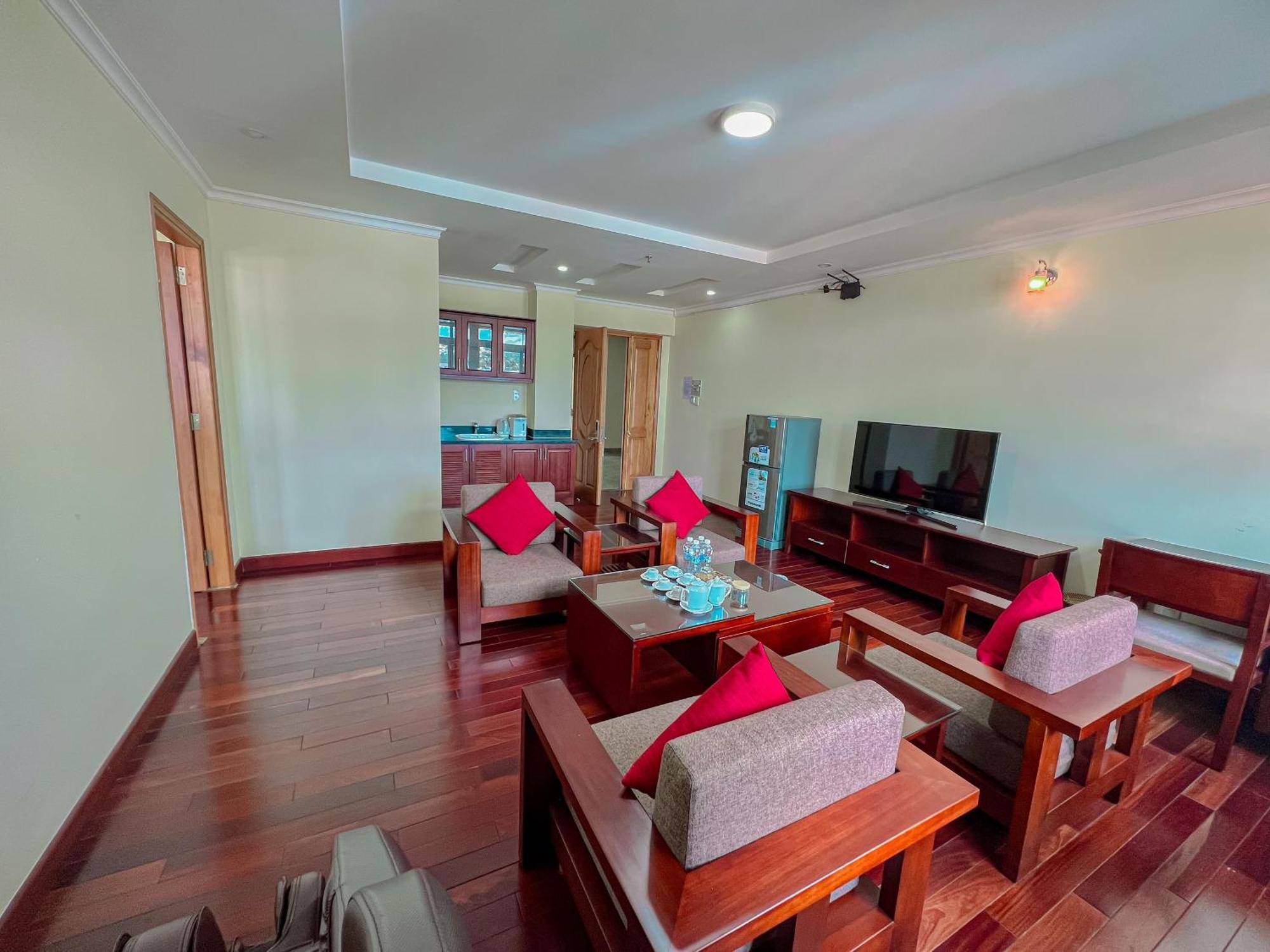 Hotel Khach San Doan 198 Da Lat Khu Chi Lăng Zewnętrze zdjęcie