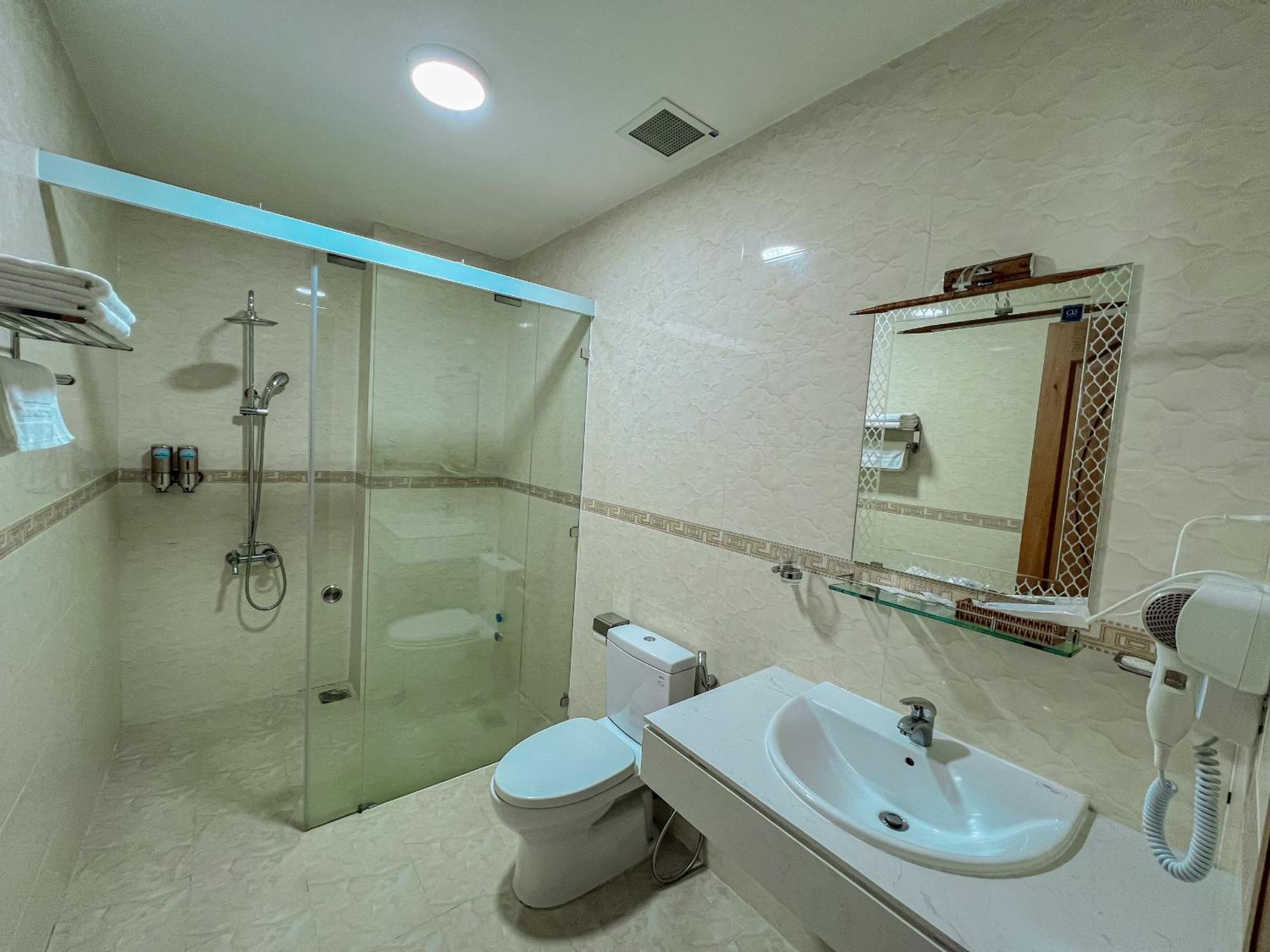 Hotel Khach San Doan 198 Da Lat Khu Chi Lăng Zewnętrze zdjęcie